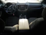 ✅ 2020 Chevrolet Traverse LS • VIN: 1GNERFKW3LJ119702 • Lot: 67711254. Wystawiony na Copart z przebiegiem 87 496 mil. Bezpłatny archiwum sprzedaży aukcyjnych z USA i szczegółowy raport historii pojazdu na DreamBid. Zdjęcie 8.