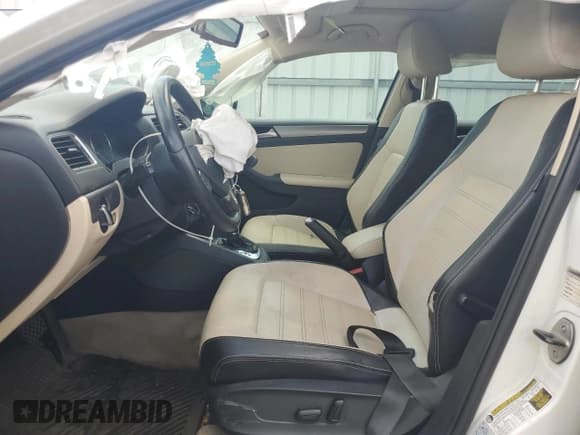 ✅ 2013 Volkswagen Jetta SEL • VIN: 3VWLX7AJ8DM422543 • Lot: 63995405. Listed on Copart with 107,878 mi. Free auction sales archive from the USA and detailed vehicle history report at DreamBid. Image 7.