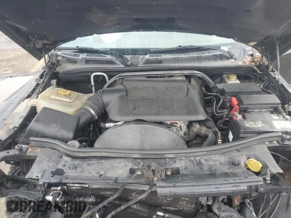 ✅ 2008 Jeep Commander Sport • VIN: 1J8HG48NX8C155860 • Lot: 81499224. Wystawiony na Copart z przebiegiem 171 379 mil. Bezpłatny archiwum sprzedaży aukcyjnych z USA i szczegółowy raport historii pojazdu na DreamBid. Zdjęcie 13.