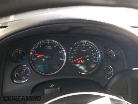 ✅ 2010 Chevrolet Suburban LT • VIN: 1GNUCJE03AR161924 • Lot: 81115524. Wystawiony na Copart z przebiegiem 215 999 mil. Bezpłatny archiwum sprzedaży aukcyjnych z USA i szczegółowy raport historii pojazdu na DreamBid. Zdjęcie 9.