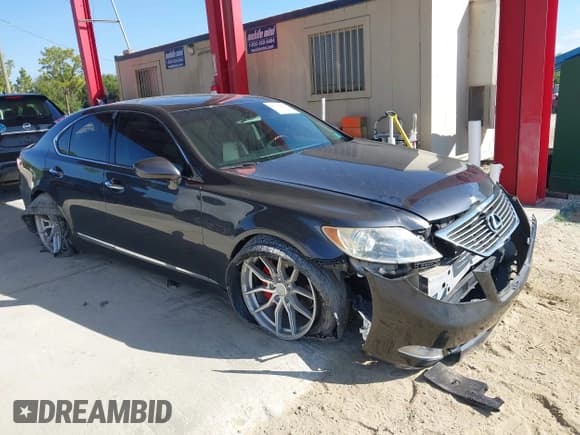 ✅ 2008 Lexus LS 460 • VIN: JTHBL46F185071420 • Lot: 43733303. Wystawiony na IAAI z przebiegiem 97 072 mil. Bezpłatny archiwum sprzedaży aukcyjnych z USA i szczegółowy raport historii pojazdu na DreamBid. Zdjęcie 1.