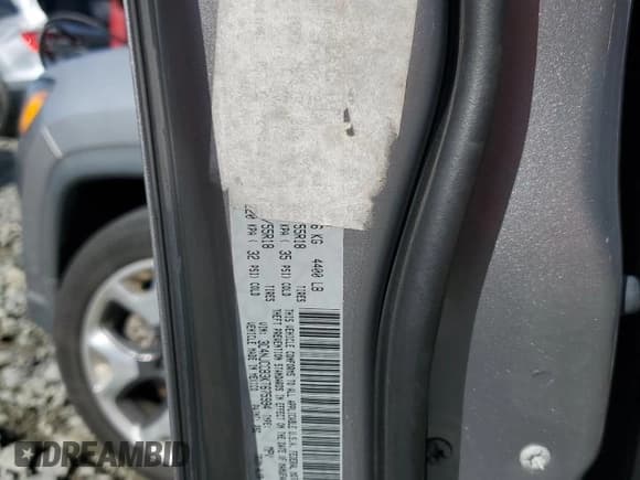 ✅ 2019 Jeep Compass Limited • VIN: 3C4NJCCB3KT675994 • Lot: 81872945. Wystawiony na Copart z przebiegiem 100 522 mil. Bezpłatny archiwum sprzedaży aukcyjnych z USA i szczegółowy raport historii pojazdu na DreamBid. Zdjęcie 12.