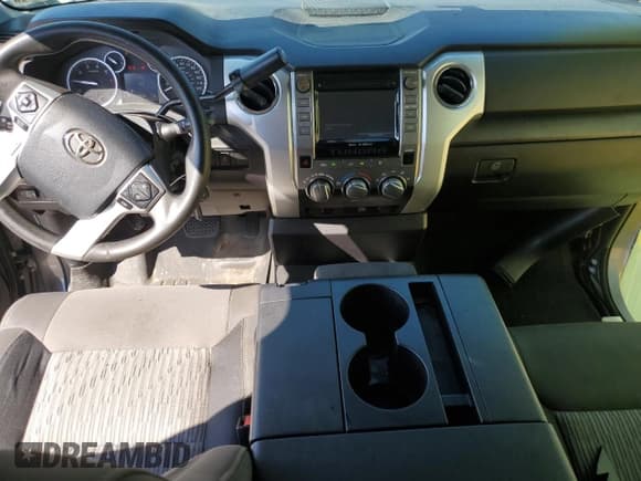 ✅ 2015 Toyota Tundra SR • VIN: 5TFRM5F18FX087221 • Lot: 69300915. Listed on Copart with 242,864 mi. Free auction sales archive from the USA and detailed vehicle history report at DreamBid. Image 8.