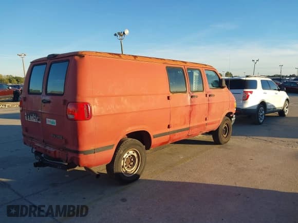 ✅ 2001 Dodge RAM • VIN: 2B7KB31Y61K510927 • Lot: 43677508. Listed on IAAI with 306,691 mi. Free auction sales archive from the USA and detailed vehicle history report at DreamBid. Image 4.