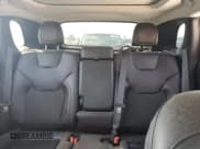 ✅ 2020 Jeep Cherokee Trailhawk Elite • VIN: 1C4PJMBX6LD583328 • Lot: 74449614. Wystawiony na Copart z przebiegiem Nie podano. Bezpłatny archiwum sprzedaży aukcyjnych z USA i szczegółowy raport historii pojazdu na DreamBid. Zdjęcie 10.