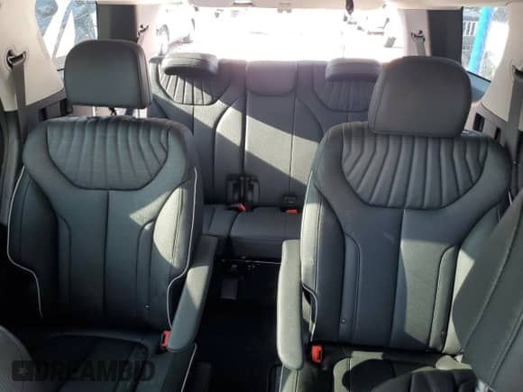 2024 Hyundai Palisade Limited с VIN KM8R54GE0RU654757, выставлен на аукционе Copart как лот 58195984 с пробегом 19 701 миль миль и Списание • Salvage title. История ставок и продаж доступна на DreamBid. Изображение 10.