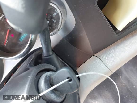 2010 Chevrolet Silverado 1500 LT z VIN 3GCRCSEAXAG186638, wystawiony jako IAAI lot #42680769 z przebiegiem 240 568 mil mil oraz . Historia ofert i sprzedaży dostępna na DreamBid. Obrazek 11.