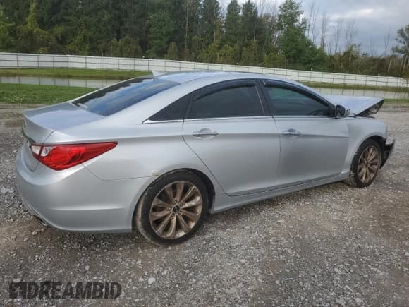 ✅ 2013 Hyundai Sonata SE • VIN: 5NPEC4AC6DH714026 • Lot: 72603954. Wystawiony na Copart z przebiegiem 111 772 mil. Bezpłatny archiwum sprzedaży aukcyjnych z USA i szczegółowy raport historii pojazdu na DreamBid. Zdjęcie 3.