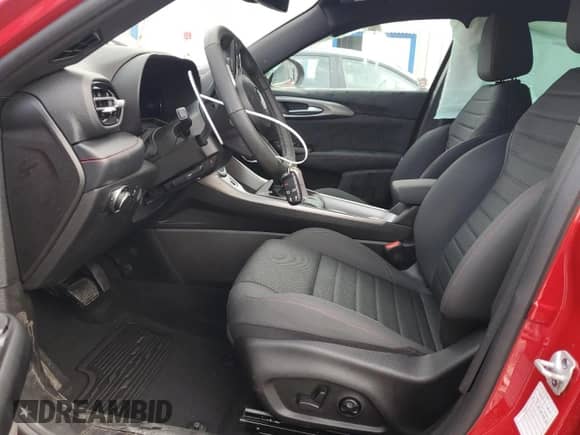 2024 Dodge Hornet R/T z VIN ZACPDFCW1R3A33920, wystawiony jako Copart lot #41393315 z przebiegiem 16 405 mil mil oraz Nie do naprawy • Non repairable. Historia ofert i sprzedaży dostępna na DreamBid. Obrazek 7.