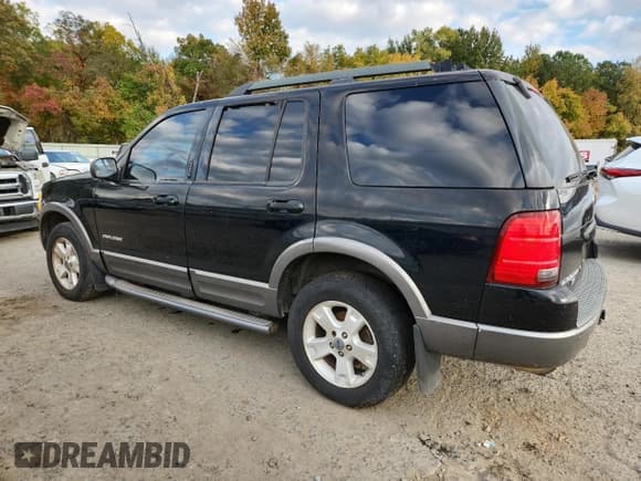 ✅ 2005 Ford Explorer XLT • VIN: 1FMZU73E95UA46739 • Lot: 92190455. Wystawiony na Copart z przebiegiem 203 226 mil. Bezpłatny archiwum sprzedaży aukcyjnych z USA i szczegółowy raport historii pojazdu na DreamBid. Zdjęcie 2.