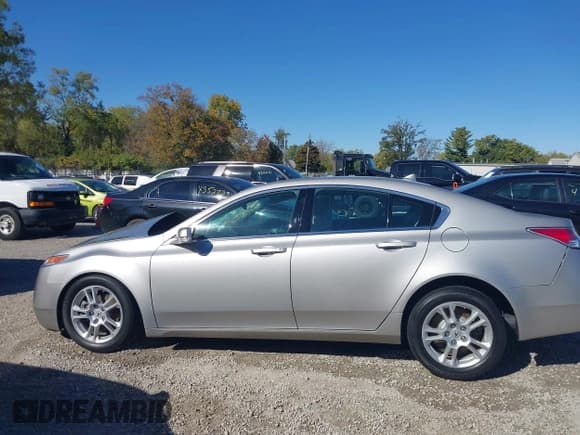 ✅ 2011 Acura TL • VIN: 19UUA8F28BA009081 • Lot: 43532033. Wystawiony na IAAI z przebiegiem 24 675 mil. Bezpłatny archiwum sprzedaży aukcyjnych z USA i szczegółowy raport historii pojazdu na DreamBid. Zdjęcie 14.
