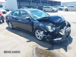 ✅ 2015 Nissan Altima SV • VIN: 1N4AL3AP8FC297086 • Lot: 43070149. Wystawiony na IAAI z przebiegiem 120 272 mil. Bezpłatny archiwum sprzedaży aukcyjnych z USA i szczegółowy raport historii pojazdu na DreamBid. Zdjęcie 1.