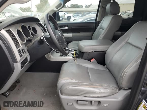 ✅ 2007 Toyota Tundra Limited • VIN: 5TFRT58187X009233 • Lot: 42767205. Wystawiony na Copart z przebiegiem 113 798 mil. Bezpłatny archiwum sprzedaży aukcyjnych z USA i szczegółowy raport historii pojazdu na DreamBid. Zdjęcie 7.