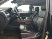 ✅ 2016 Chevrolet Suburban LT • VIN: 1GNSKHKC9GR310959 • Lot: 73182234. Wystawiony na Copart z przebiegiem 192 907 mil. Bezpłatny archiwum sprzedaży aukcyjnych z USA i szczegółowy raport historii pojazdu na DreamBid. Zdjęcie 7.