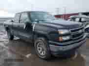 2006 Chevrolet Silverado 1500 LS z VIN 1GCEK19V76Z205081, wystawiony jako Copart lot #81746094 z przebiegiem 112 969 mil mil oraz Czysty tytuł • Clean title. Historia ofert i sprzedaży dostępna na DreamBid. Obrazek 4.