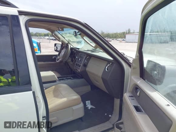 ✅ 2008 Ford Expedition SSV • VIN: 1FMFU15598LA07723 • Lot: 43825693. Listed on IAAI with 189,290 mi. Free auction sales archive from the USA and detailed vehicle history report at DreamBid. Image 5.