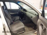 ✅ 1997 Mazda 626 DX • VIN: 1YVGE22C6V5678839 • Lot: 41265458. Wystawiony na IAAI z przebiegiem 298 926 mil. Bezpłatny archiwum sprzedaży aukcyjnych z USA i szczegółowy raport historii pojazdu na DreamBid. Zdjęcie 5.