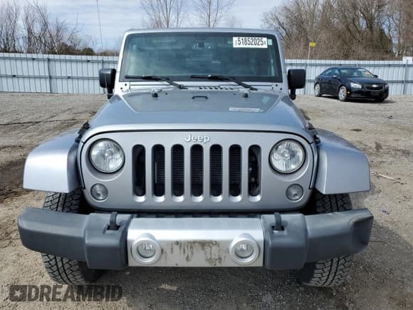 ✅ 2015 Jeep Wrangler Unlimited Altitude • VIN: 1C4HJWEG2FL714552 • Lot: 51852025. Wystawiony na Copart z przebiegiem 149 110 mil. Bezpłatny archiwum sprzedaży aukcyjnych z USA i szczegółowy raport historii pojazdu na DreamBid. Zdjęcie 5.