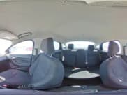 ✅ 2018 Ford Focus SE • VIN: 1FADP3FE7JL229461 • Lot: 82499245. Wystawiony na Copart z przebiegiem 66 300 mil. Bezpłatny archiwum sprzedaży aukcyjnych z USA i szczegółowy raport historii pojazdu na DreamBid. Zdjęcie 14.