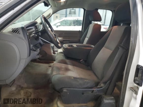 ✅ 2007 Chevrolet Silverado 2500HD Work Truck • VIN: 1GCHC29K27E577801 • Лот: 70905535. Опубликован ранее на Copart с пробегом Не указан. Бесплатный доступ к архиву аукционных продаж из США и подробный отчёт об истории автомобиля на DreamBid. Изображение 7.