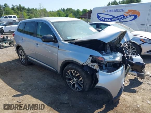 ✅ 2016 Mitsubishi Outlander SE • VIN: JA4AZ3A31GZ042942 • Lot: 42411311. Listed on IAAI with 108,916 mi. Free auction sales archive from the USA and detailed vehicle history report at DreamBid. Image 1.