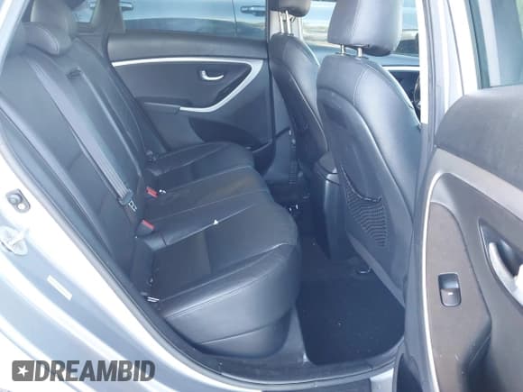 ✅ 2014 Hyundai Elantra • VIN: KMHD35LH0EU189204 • Lot: 43294568. Listed on IAAI with 121,570 mi. Free auction sales archive from the USA and detailed vehicle history report at DreamBid. Image 8.