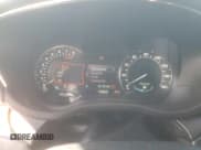 ✅ 2018 Lincoln MKC Select • VIN: 5LMCJ2C93JUL30928 • Lot: 71500855. Wystawiony na Copart z przebiegiem 61 176 mil. Bezpłatny archiwum sprzedaży aukcyjnych z USA i szczegółowy raport historii pojazdu na DreamBid. Zdjęcie 9.