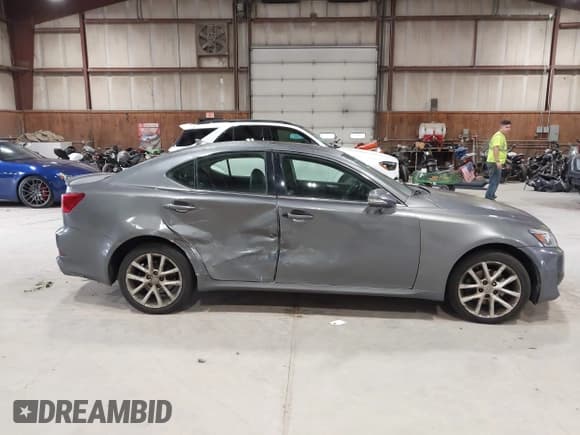 ✅ 2012 Lexus IS 250 • VIN: JTHCF5C2XC5058886 • Лот: 42902665. Опубликован ранее на IAAI с пробегом 173 962 миль. Бесплатный доступ к архиву аукционных продаж из США и подробный отчёт об истории автомобиля на DreamBid. Изображение 13.