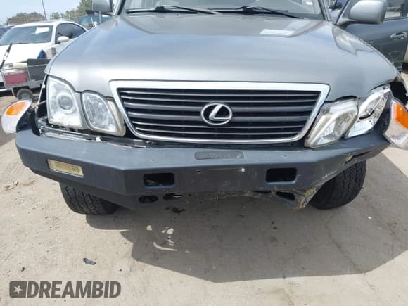 ✅ 2001 Lexus LX 470 • VIN: JTJHT00WX13509489 • Lot: 42227083. Listed on IAAI with 360,283 mi. Free auction sales archive from the USA and detailed vehicle history report at DreamBid. Image 6.