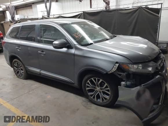 2018 Mitsubishi Outlander SE with VIN JA4AD3A33JJ003936, listed as a IAAI auction lot 43525448 with 252,718 mi miles and . Bid and sale history available at DreamBid. Image 13.