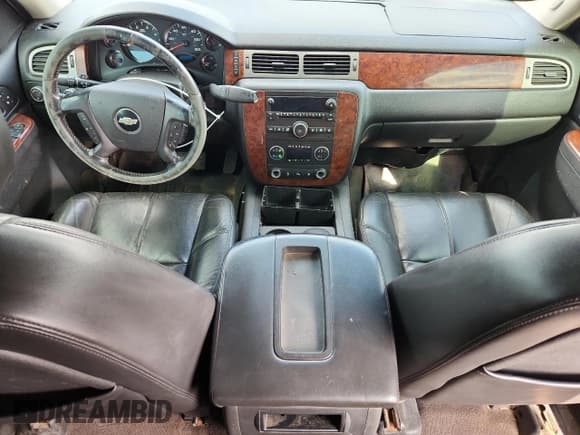 ✅ 2010 Chevrolet Silverado 2500HD LTZ • VIN: 1GC4KYB61AF113644 • Lot: 84446595. Listed on Copart with 185,592 mi. Free auction sales archive from the USA and detailed vehicle history report at DreamBid. Image 8.