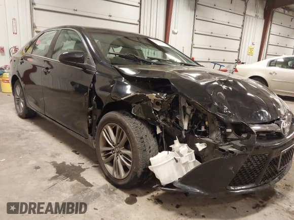 ✅ 2015 Toyota Camry SE • VIN: 4T1BF1FK5FU086571 • Lot: 43616466. Wystawiony na IAAI z przebiegiem 227 299 mil. Bezpłatny archiwum sprzedaży aukcyjnych z USA i szczegółowy raport historii pojazdu na DreamBid. Zdjęcie 6.