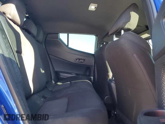 ✅ 2018 Toyota C-HR XLE • VIN: JTNKHMBX3J1011200 • Lot: 93312415. Wystawiony na Copart z przebiegiem 88 899 mil. Bezpłatny archiwum sprzedaży aukcyjnych z USA i szczegółowy raport historii pojazdu na DreamBid. Zdjęcie 11.