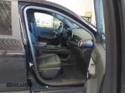 ✅ 2025 Chevrolet Equinox AWD LT • VIN: 3GNAXPEG8SL240506 • Lot: 42611264. Wystawiony na IAAI z przebiegiem 5 746 mil. Bezpłatny archiwum sprzedaży aukcyjnych z USA i szczegółowy raport historii pojazdu na DreamBid. Zdjęcie 5.