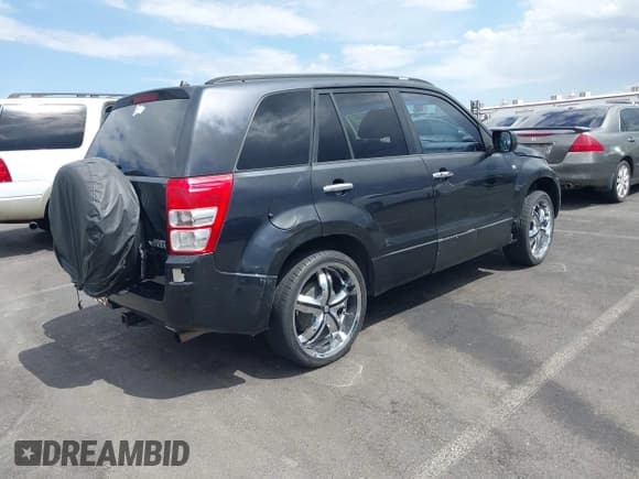 ✅ 2006 Suzuki Grand Vitara XSport • VIN: JS3TE944064102577 • Lot: 42656248. Wystawiony na IAAI z przebiegiem 171 752 mil. Bezpłatny archiwum sprzedaży aukcyjnych z USA i szczegółowy raport historii pojazdu na DreamBid. Zdjęcie 4.