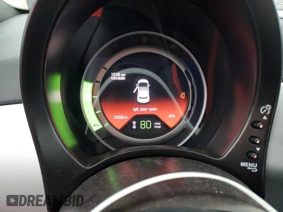 ✅ 2014 FIAT 500e • VIN: 3C3CFFGE0ET266858 • Lot: 43244475. Listed on Copart with 33,580 mi. Free auction sales archive from the USA and detailed vehicle history report at DreamBid. Image 9.