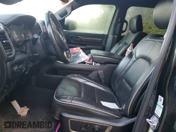 2019 Ram 1500 Limited z VIN 1C6SRFPT1KN665827, wystawiony jako Copart lot #85098955 z przebiegiem 90 151 mil mil oraz Szkoda całkowita • Salvage title. Historia ofert i sprzedaży dostępna na DreamBid. Obrazek 7.