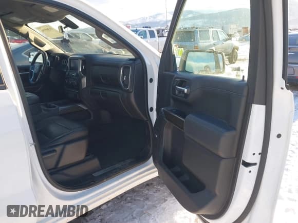 ✅ 2020 Chevrolet Silverado 1500 RST • VIN: 3GCUYEET4LG336258 • Lot: 41360996. Listed on IAAI with 117,659 mi. Free auction sales archive from the USA and detailed vehicle history report at DreamBid. Image 5.