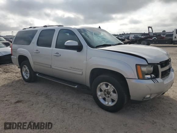 ✅ 2013 Chevrolet Suburban LT • VIN: 1GNSKJE75DR156736 • Lot: 79581474. Wystawiony na Copart z przebiegiem 77 578 mil. Bezpłatny archiwum sprzedaży aukcyjnych z USA i szczegółowy raport historii pojazdu na DreamBid. Zdjęcie 4.