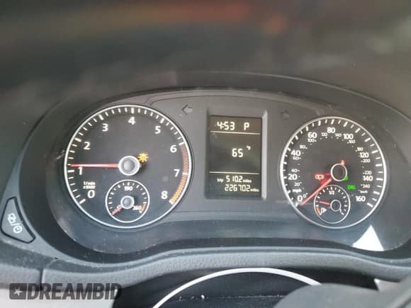 ✅ 2015 Volkswagen Passat S • VIN: 1VWAS7A36FC066539 • Lot: 92861255. Listed on Copart with 226,702 mi. Free auction sales archive from the USA and detailed vehicle history report at DreamBid. Image 9.