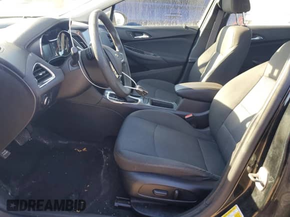 ✅ 2017 Chevrolet Cruze LT • VIN: 1G1BE5SM6H7254542 • Lot: 82271175. Wystawiony na Copart z przebiegiem 207 046 mil mil. Skorzystaj z bezpłatnego archiwum sprzedaży aukcyjnych z USA i zobacz szczegółowy raport historii pojazdu na DreamBid. Zdjęcie 7.