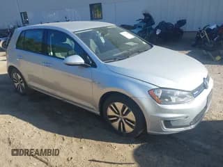 ✅ 2016 Volkswagen Golf SE • VIN: WVWKP7AU7GW913084 • Lot: 43324044. Wystawiony na IAAI z przebiegiem 46 788 mil. Bezpłatny archiwum sprzedaży aukcyjnych z USA i szczegółowy raport historii pojazdu na DreamBid. Zdjęcie 1.