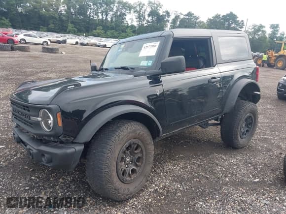 ✅ 2022 Ford Bronco • VIN: 1FMDE5CP2NLA82713 • Lot: 42977980. Listed on IAAI with 35,032 mi. Free auction sales archive from the USA and detailed vehicle history report at DreamBid. Image 2.