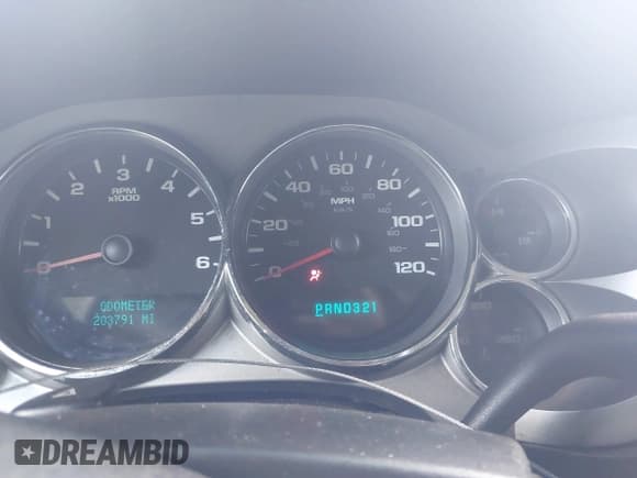 ✅ 2007 Chevrolet Silverado 1500 1LT • VIN: 3GCEC13J27G501078 • Lot: 41660302. Wystawiony na IAAI z przebiegiem 203 791 mil. Bezpłatny archiwum sprzedaży aukcyjnych z USA i szczegółowy raport historii pojazdu na DreamBid. Zdjęcie 7.