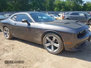 ✅ 2015 Dodge Challenger R/T • VIN: 2C3CDZAT1FH900865 • Lot: 41973214. Wystawiony na IAAI z przebiegiem 136 053 mil. Bezpłatny archiwum sprzedaży aukcyjnych z USA i szczegółowy raport historii pojazdu na DreamBid. Zdjęcie 1.