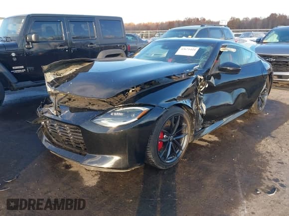 ✅ 2024 Nissan Z Performance • VIN: JN1BZ4BH5RM364352 • Lot: 43671444. Wystawiony na IAAI z przebiegiem 17 571 mil. Bezpłatny archiwum sprzedaży aukcyjnych z USA i szczegółowy raport historii pojazdu na DreamBid. Zdjęcie 2.