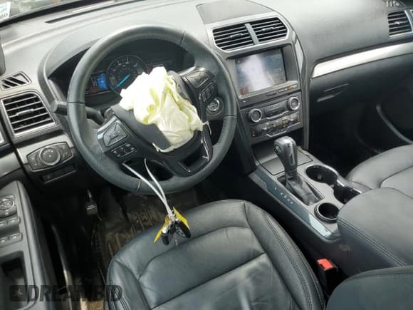 ✅ 2018 Ford Explorer XLT • VIN: 1FM5K7D80JGA23680 • Lot: 58907615. Wystawiony na Copart z przebiegiem 52 719 mil. Bezpłatny archiwum sprzedaży aukcyjnych z USA i szczegółowy raport historii pojazdu na DreamBid. Zdjęcie 8.