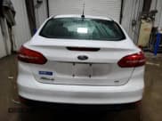 ✅ 2017 Ford Focus SE • VIN: 1FADP3F21HL304929 • Lot: 89460565. Wystawiony na Copart z przebiegiem Nie podano. Bezpłatny archiwum sprzedaży aukcyjnych z USA i szczegółowy raport historii pojazdu na DreamBid. Zdjęcie 6.
