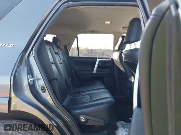 ✅ 2011 Toyota 4Runner SR5 • VIN: JTEBU5JR7B5052055 • Lot: 43699684. Listed on IAAI with 247,364 mi. Free auction sales archive from the USA and detailed vehicle history report at DreamBid. Image 8.
