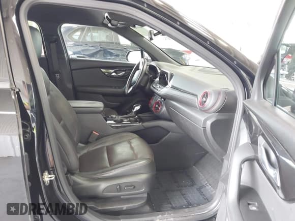 ✅ 2020 Chevrolet Blazer RS • VIN: 3GNKBERS3LS562550 • Лот: 42799633. Опубликован ранее на IAAI с пробегом 69 773 миль. Бесплатный доступ к архиву аукционных продаж из США и подробный отчёт об истории автомобиля на DreamBid. Изображение 5.